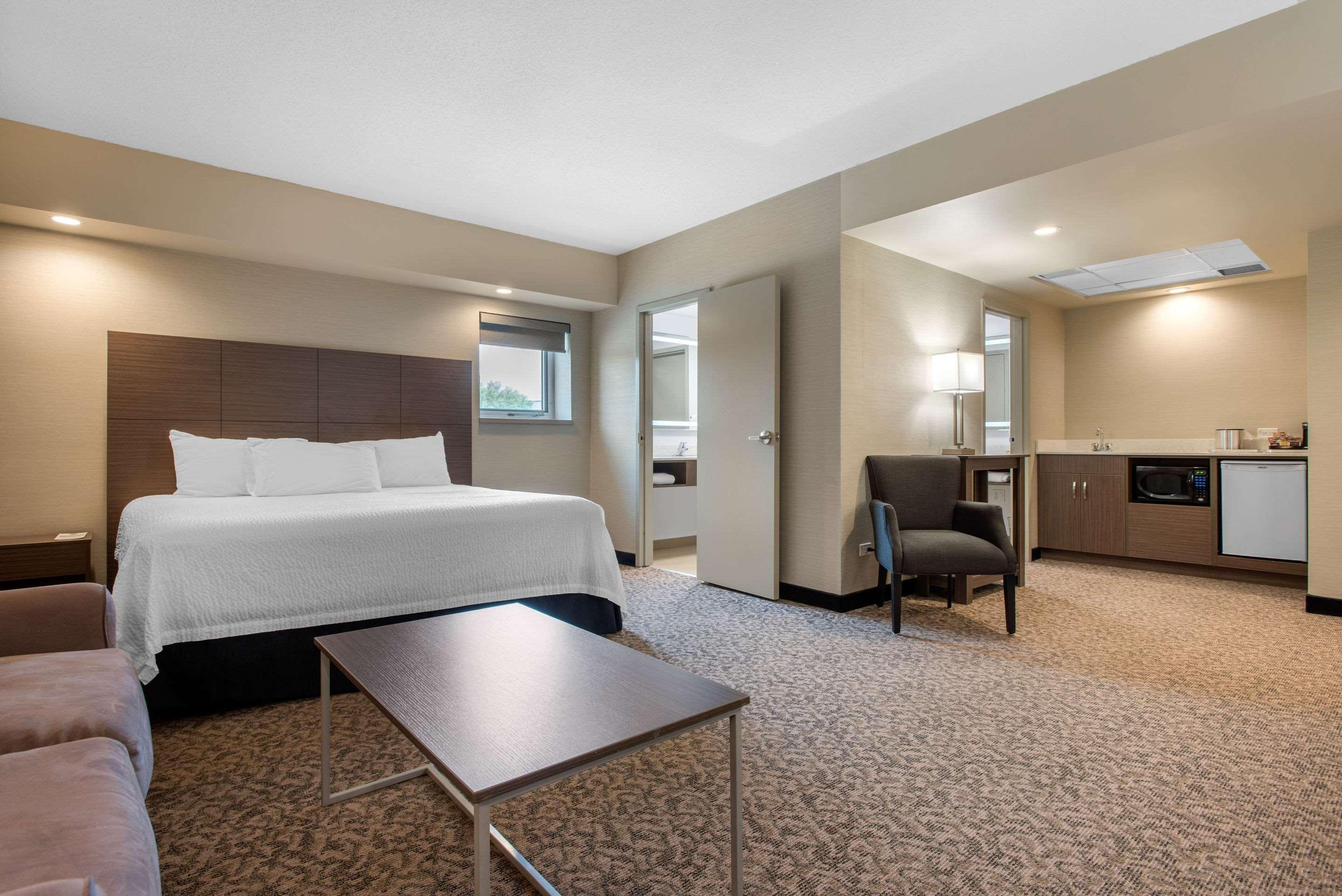 Clarion Hotel & Suites Brandon Exterior foto