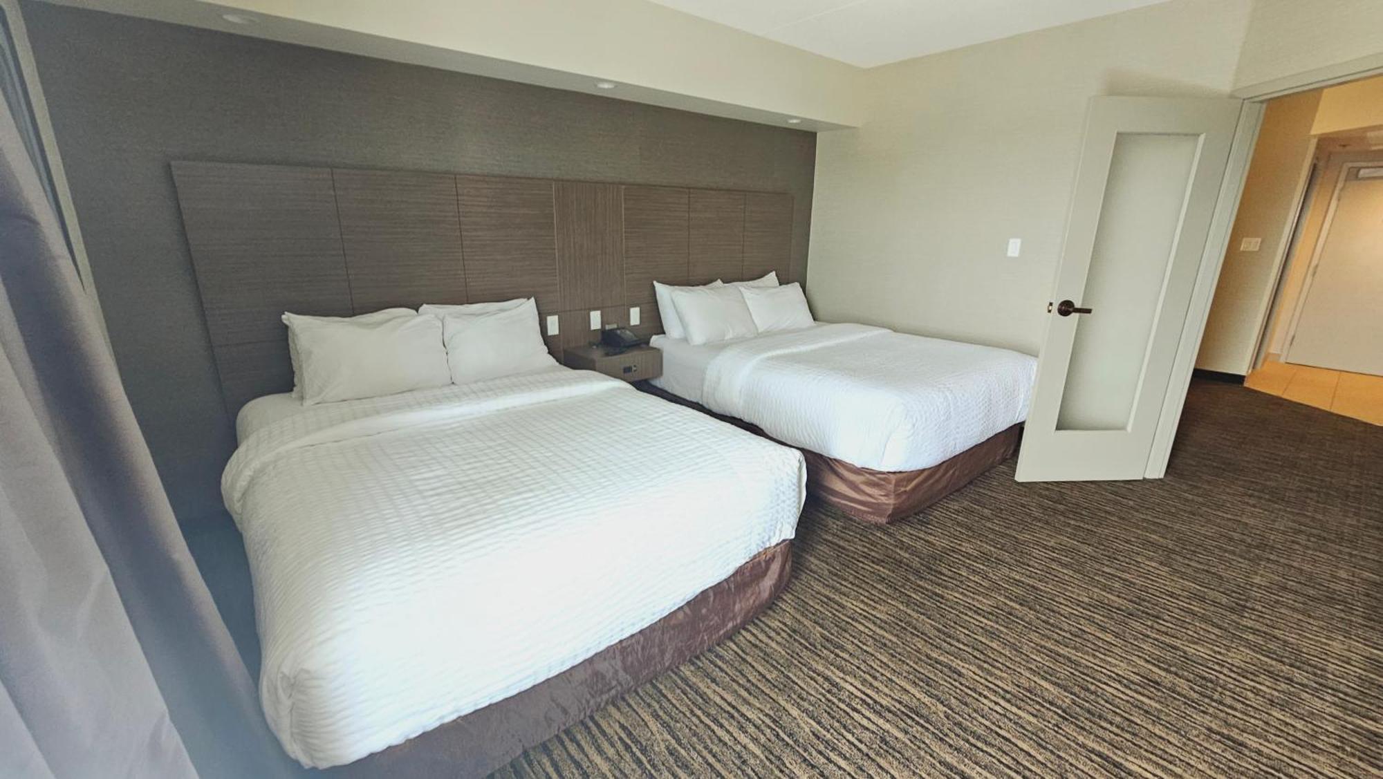 Clarion Hotel & Suites Brandon Exterior foto